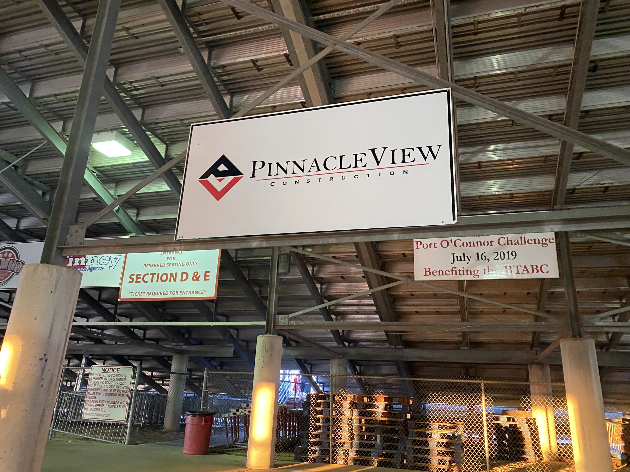 PinnacleView Roofing Signage